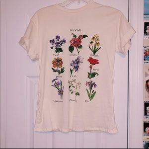 the cutest flower tee